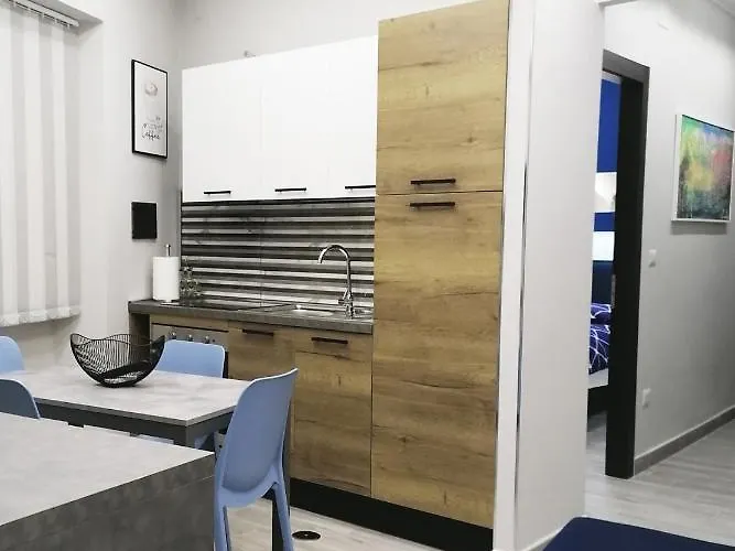 Alex & Frank Lejlighed Crotone